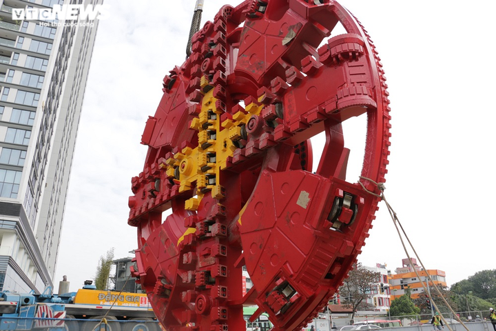 Cận cảnh lắp ráp máy khoan 850 tấn đào hầm đường sắt Nhổn - ga Hà Nội - 3