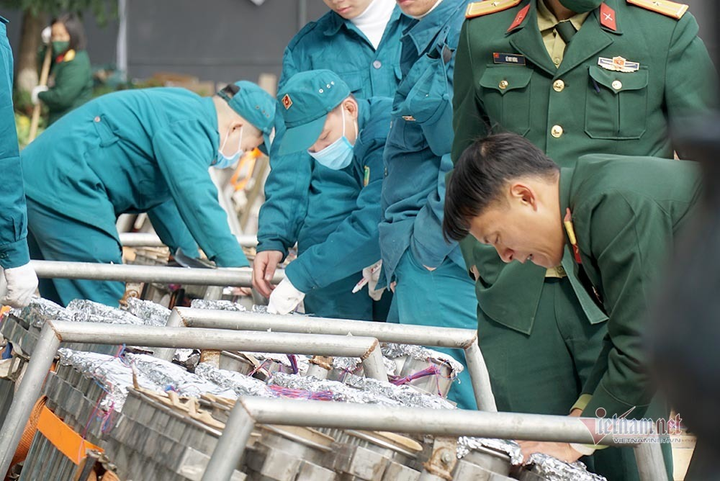 Bên trong trận địa pháo chờ 'khai hỏa' chào năm mới ở Hà Nội - 6