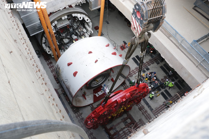 Cận cảnh lắp ráp máy khoan 850 tấn đào hầm đường sắt Nhổn - ga Hà Nội - 10