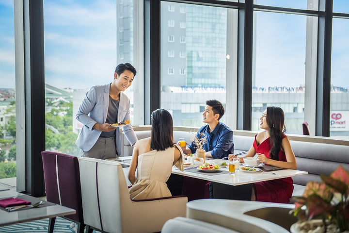 Trải nghiệm mùa lễ hội siêu sang tại khách sạn cao nhất Bắc Trung Bộ - 2