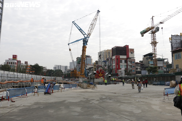 Cận cảnh lắp ráp máy khoan 850 tấn đào hầm đường sắt Nhổn - ga Hà Nội - 1