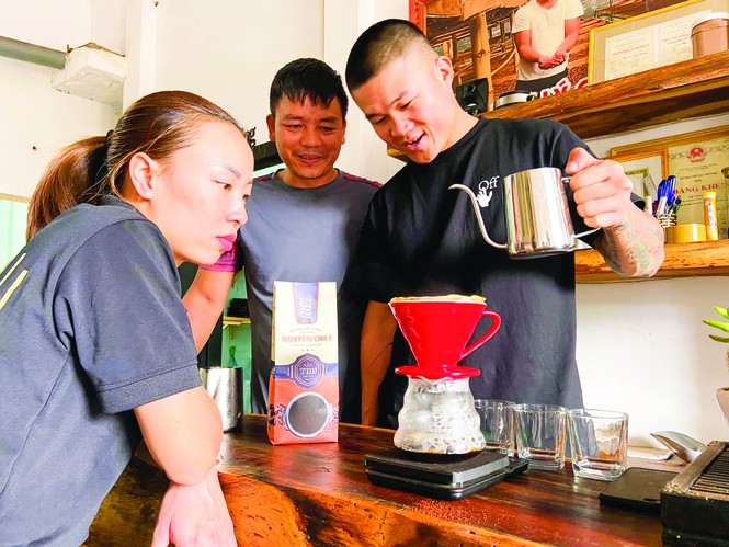 Trương Đình Hoàng: Tay đấm triệu view bán bún đậu, cà phê - 2