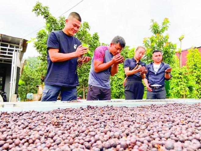 Trương Đình Hoàng: Tay đấm triệu view bán bún đậu, cà phê - 3