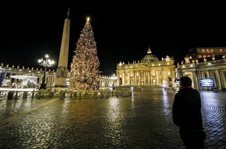 Ảnh: Giao thừa vắng tanh trên toàn thế giới - 2