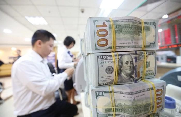 Tỷ giá USD ngày 28/2: USD tăng vọt - 1