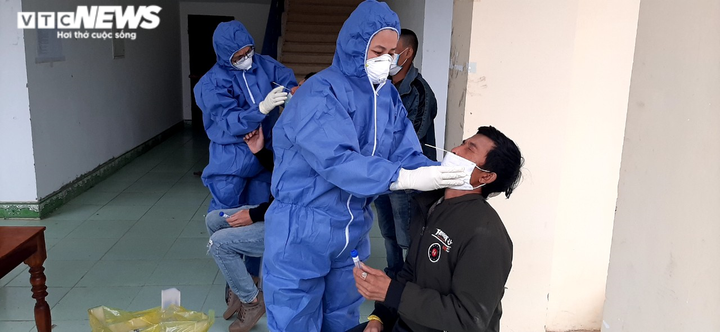 Kết quả xét nghiệm COVID-19 của 3 người vượt biên trái phép ở Quảng Bình ra sao? - 1