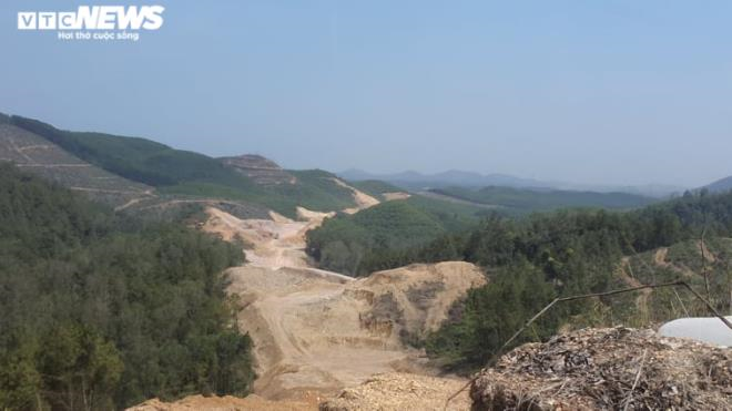 Vẫn chưa thể bàn giao đúng hạn mặt bằng sạch cho dự án cao tốc Cam Lộ - La Sơn - 1