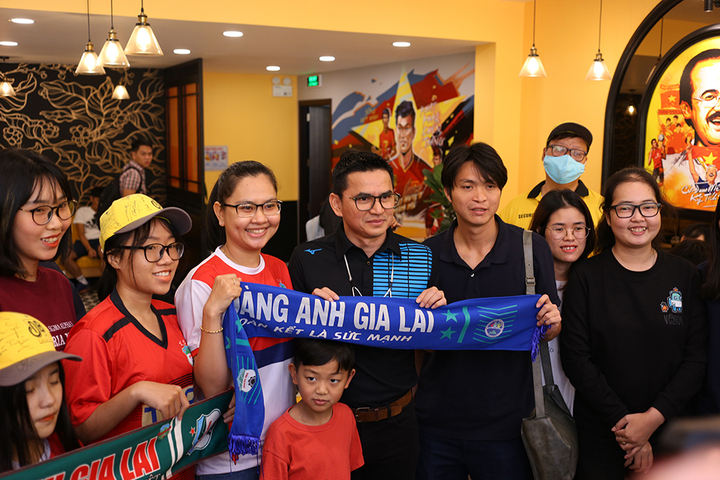 Kiatisak nhắc khéo lứa Công Phượng: HAGL như ĐTQG thu nhỏ mà 16 năm chưa vô địch - 2