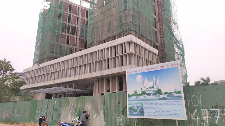 Sức khỏe các nạn nhân vụ rơi thang tời, 11 công nhân thương vong ở Nghệ An - 2