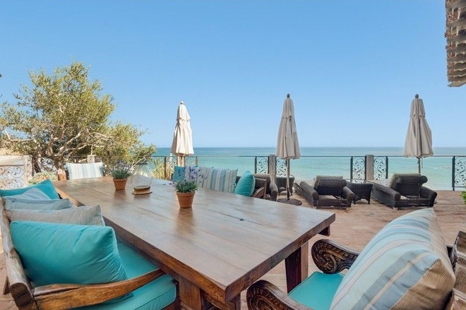 Ngắm biệt thự cheo leo trên vách đá của tỷ phú công nghệ Mỹ - 5