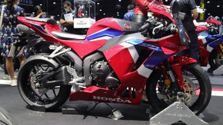Xe Honda CBR600RR 2021 giá 422 triệu đồng có gì nổi bật? - 3
