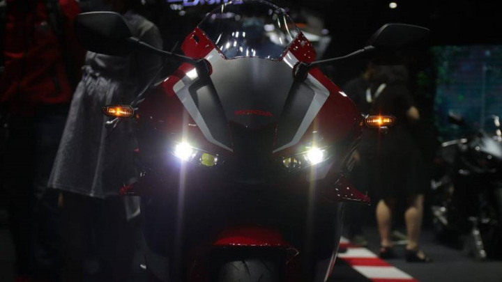Xe Honda CBR600RR 2021 giá 422 triệu đồng có gì nổi bật? - 4
