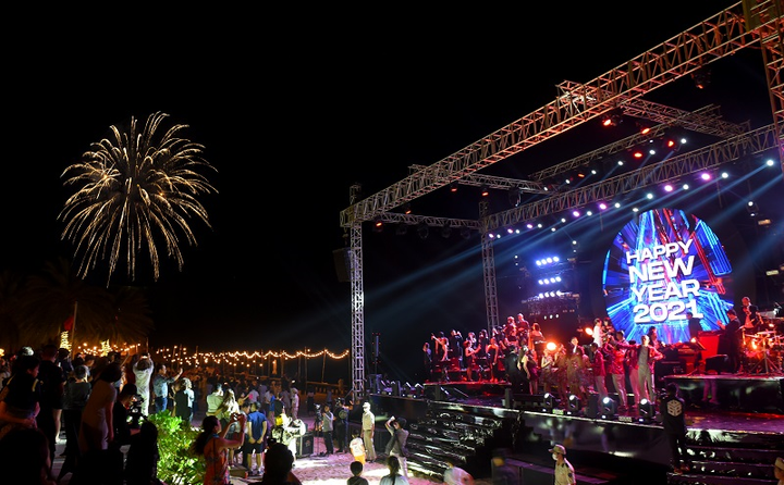 Rực rỡ lễ hội pháo hoa đón năm mới tại Dạ tiệc Vinpearl ba miền - 12