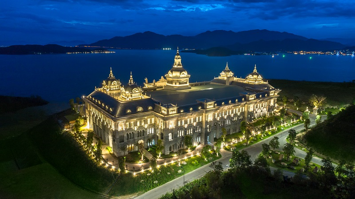 Rực rỡ lễ hội pháo hoa đón năm mới tại Dạ tiệc Vinpearl ba miền - 8