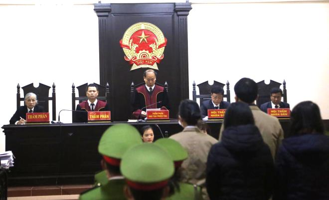 Hình ảnh cựu Trưởng đoàn thanh tra Bộ Xây dựng và đồng phạm hầu tòa - 7