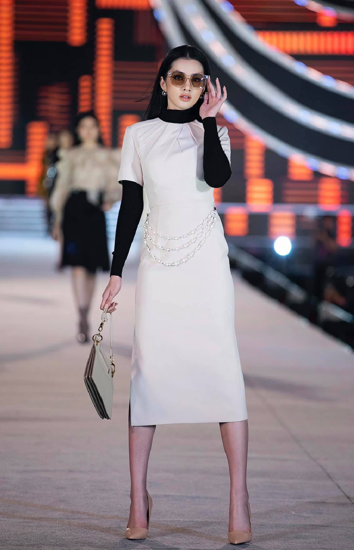 Nhan sắc người đẹp kém 27 tuổi hẹn hò chồng cũ Lệ Quyên - 10