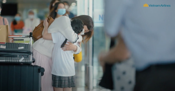 Chúng ta bay, chẳng phải để có những khoảnh khắc tuyệt vời thế này hay sao? - 2