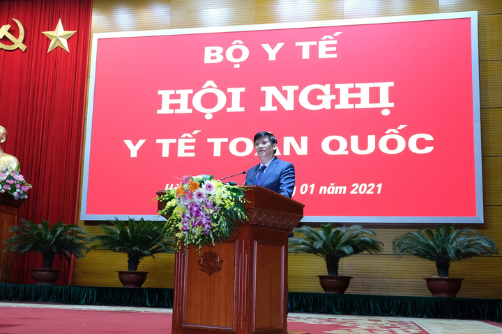 Bộ trưởng Y tế: 'Bức tranh COVID-19 chưa có gì sáng sủa, vẫn nặng nề' - 1