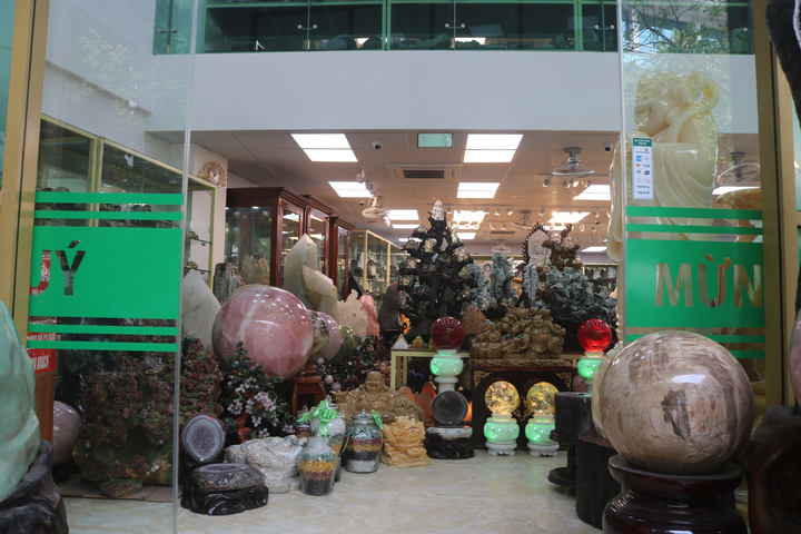 Lý giải sức hút từ thương hiệu Đá quý Mừng Chám - 1