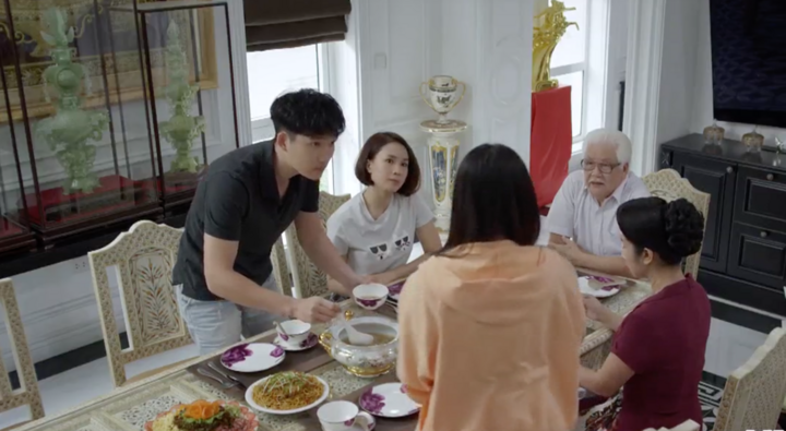Hướng dương ngược nắng tập 11: Phúc ra tù, Trí bắt đầu cuộc sống thiếu gia - 1
