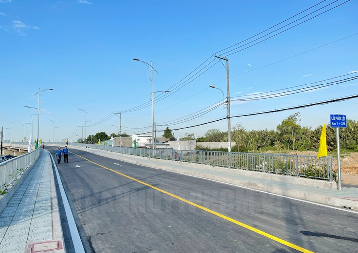 TP.HCM: Sau 8 năm thi công, cầu Phước Lộc chính thức thông xe - 2