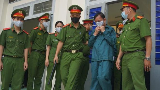 Nhiều cựu cán bộ TP Phan Thiết bị bắt liên quan sai phạm đất đai - 2