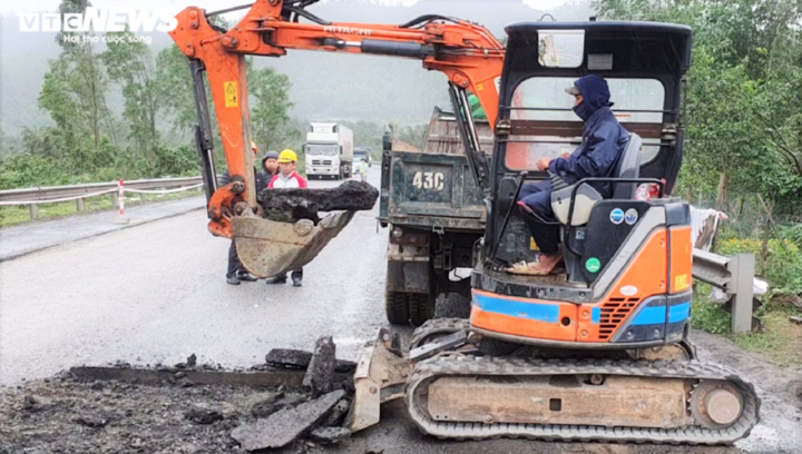 Ma trận ‘ổ voi’, ‘ổ gà’ trên tuyến đường tránh Nam Hải Vân - Túy Loan - 7