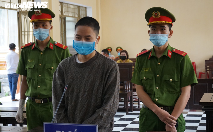 Đâm chết quản lý vì bị ngăn cản về quê, phu vàng lĩnh 2 năm tù - 1