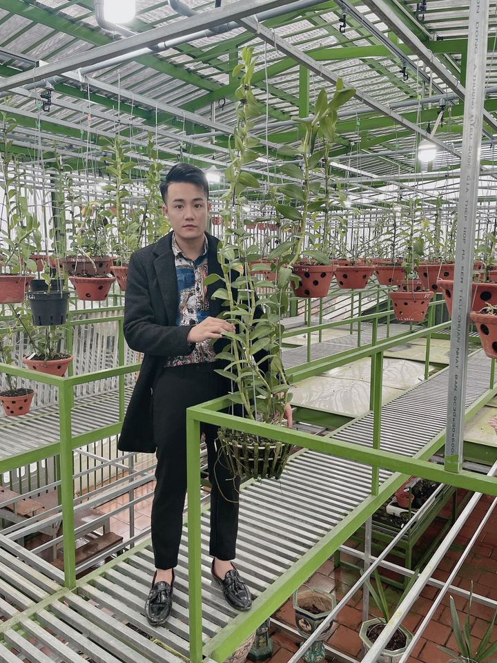 Trần Ngọc Thành hạnh phúc khi sống với niềm đam mê hoa lan - 2