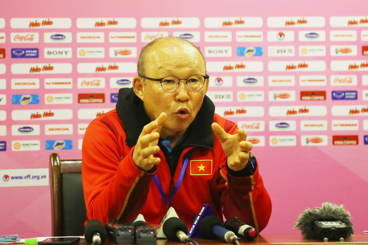 HLV Park Hang Seo nghiên cứu Arsenal, Leipzig để xây dựng ĐT Việt Nam - 1