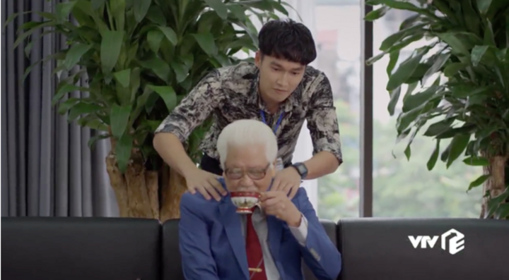 Hướng dương ngược nắng tập 12: Kiên bắt tay Hoàng, dùng Minh trả thù bà Bạch Cúc - 1