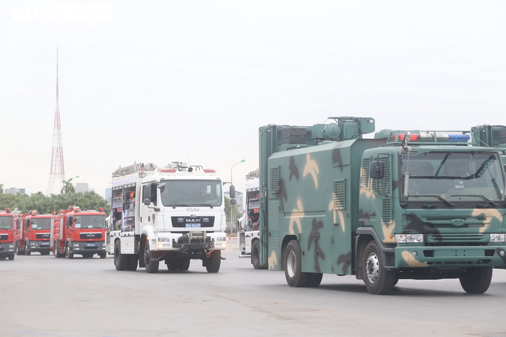 Công an, bộ đội diễn tập chống khủng bố bảo vệ Đại hội XIII của Đảng - 5