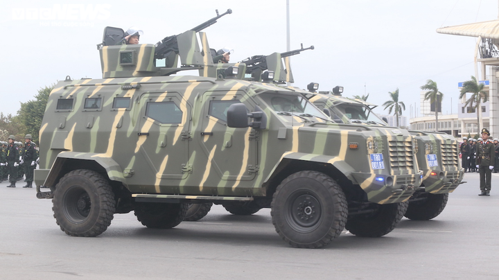 Công an, bộ đội diễn tập chống khủng bố bảo vệ Đại hội XIII của Đảng - 3