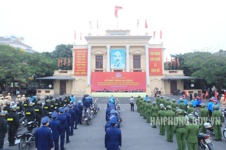 Hải Phòng: Xử lý nghiêm vi phạm nồng độ cồn, tốc độ, tải trọng - 1
