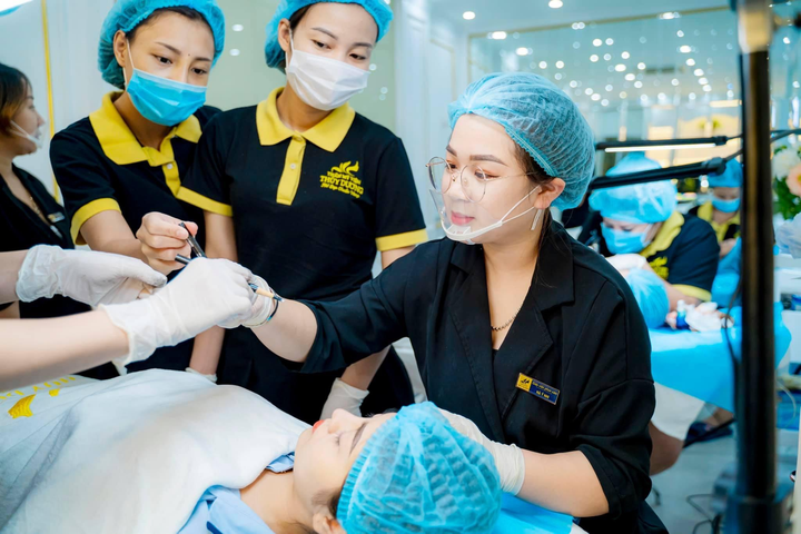 Học viện thẩm mỹ Thùy Dương mở lớp đào tạo phun xăm thẩm mỹ miễn phí - 3