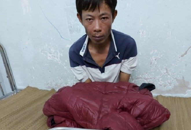 Bị bắt quả tang bán ma túy, người đàn ông nuốt 15 tép heroin phi tang - 1