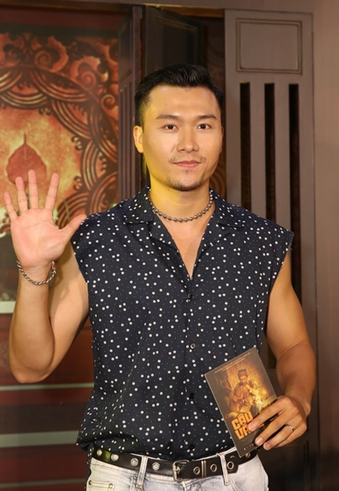 Vợ chồng Tăng Thanh Hà sánh đôi đi xem phim - 5