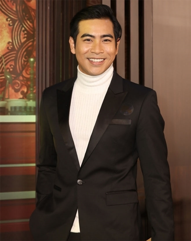 Vợ chồng Tăng Thanh Hà sánh đôi đi xem phim - 8