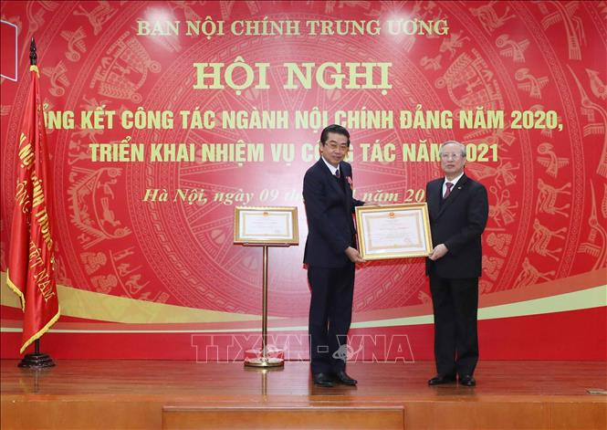 Thường trực Ban Bí thư: Khắc phục khoảng trống, kẽ hở để 'không thể tham nhũng' - 4