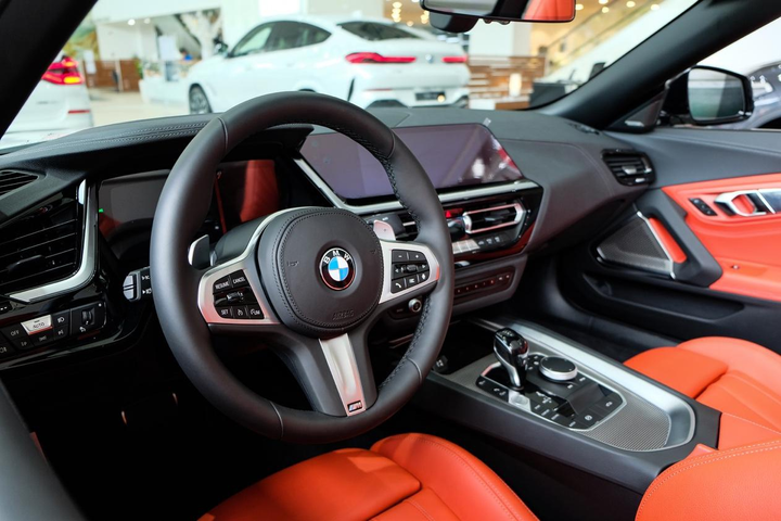BMW Z4 - huyền thoại mui trần ra mắt tại Việt Nam - 11