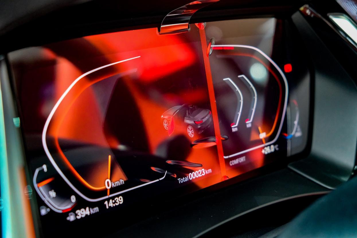 BMW Z4 - huyền thoại mui trần ra mắt tại Việt Nam - 12