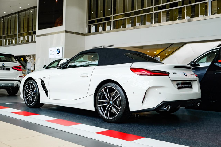 BMW Z4 - huyền thoại mui trần ra mắt tại Việt Nam - 18