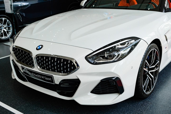 BMW Z4 - huyền thoại mui trần ra mắt tại Việt Nam - 19