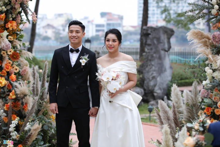 Quang Hải, Văn Toàn dự đám cưới Bùi Tiến Dũng - 1
