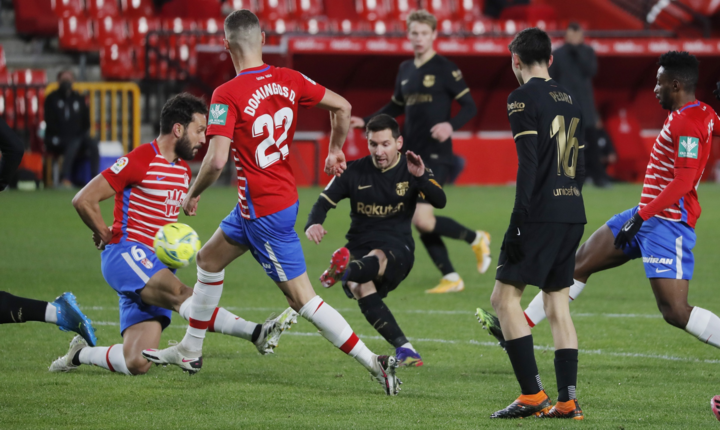 Messi tỏa sáng, Barca đè bẹp Granada - 3