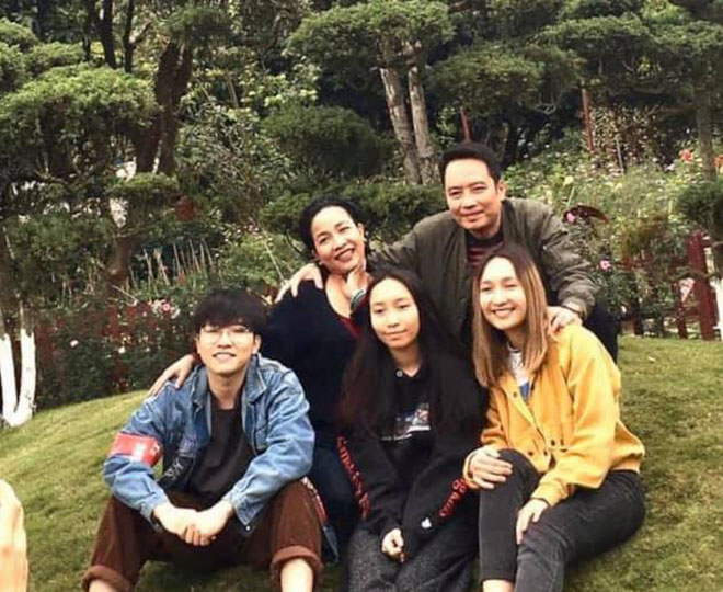 Diva Mỹ Linh kỷ niệm 23 năm ngày cưới, khoe vẫn chung một giường - 4