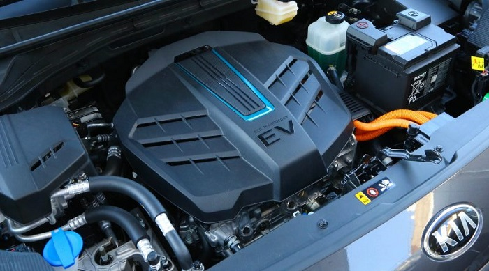 Thử nghiệm tái sử dụng pin xe điện tại các nhà máy điện mặt trời - 1