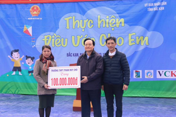 Trường THPT công lập đầu tiên ở Hà Nội được tự chủ biên chế - 2