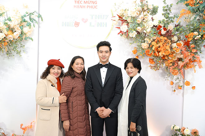 MC Thuỳ Linh rạng ngời hạnh phúc sánh đôi chú rể Đức Hiếu trong tiệc cưới - 4