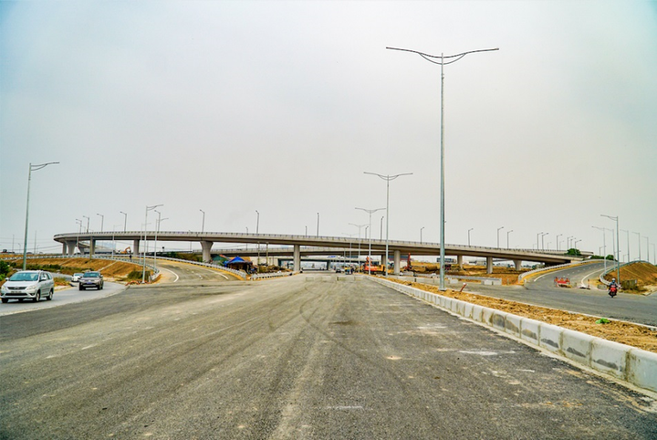 Thông nút giao Cổ Linh, Vinhomes Ocean Park như 'hổ mọc thêm cánh' - 1